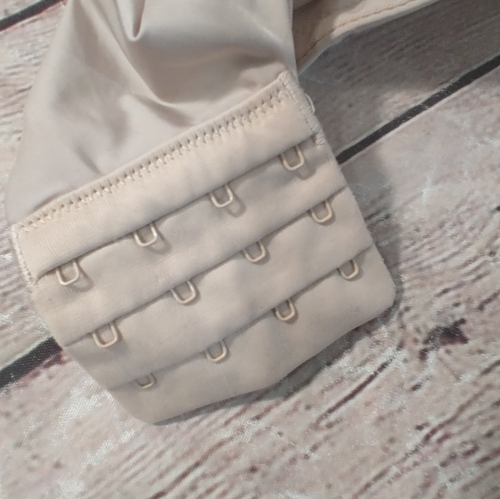 Torrid Curve Push Up Back Smoothing Tee Shirt Bra… - image 6